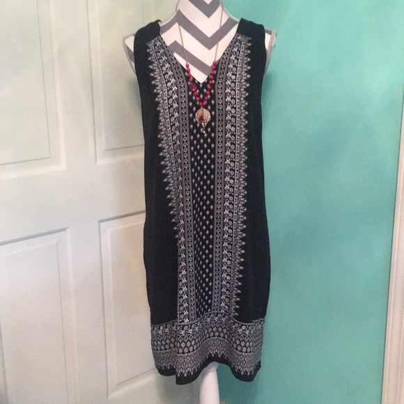 Old Navy Dresses & Skirts - 💋 This dress is ready for vacation! 💋